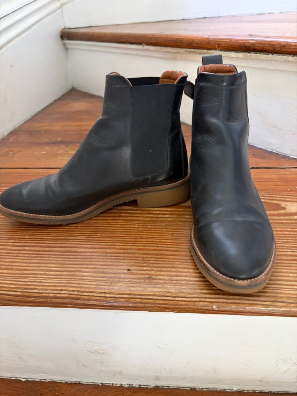 Everlane Black Leather Chelsea Boots